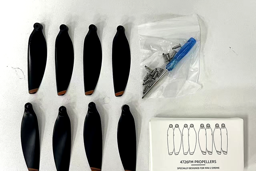 Mini 2 Propeller Set – 8 blades + screws + screwdriver (4726FM) — A-gallery-hero-3x2-real.png